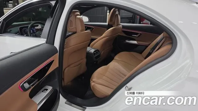 Mercedes-Benz E-Class E200, миниатюра 11