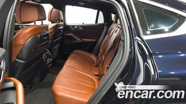 BMW X6 M50i, миниатюра 11