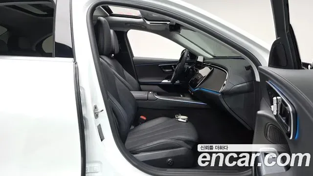 Mercedes-Benz E-Class E200, миниатюра 29