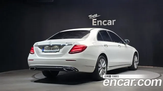 Mercedes-Benz E-Class E300 4MATIC, миниатюра 5