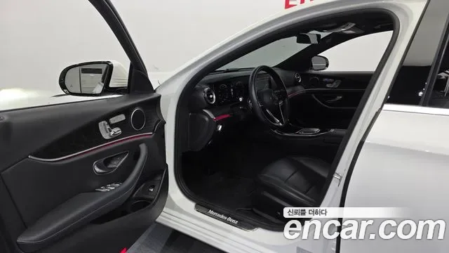 Mercedes-Benz E-Class E250, миниатюра 8