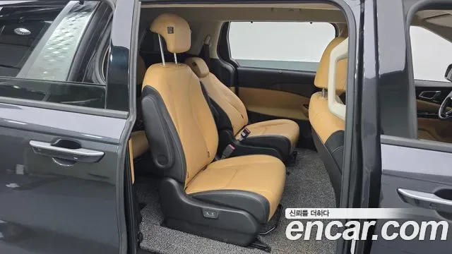 Kia Carnival дизель 9 мест, миниатюра 8
