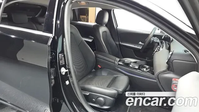 Mercedes-Benz A-Class A220, миниатюра 18