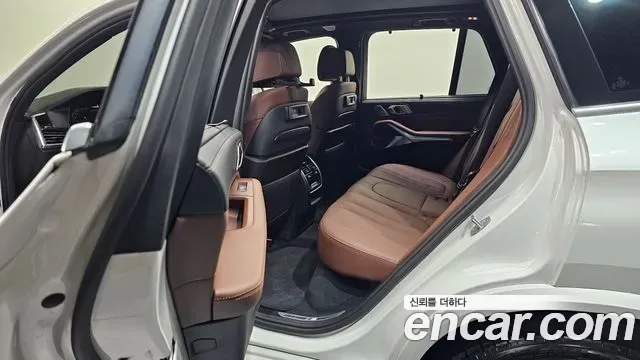 BMW X5 M50i, миниатюра 17