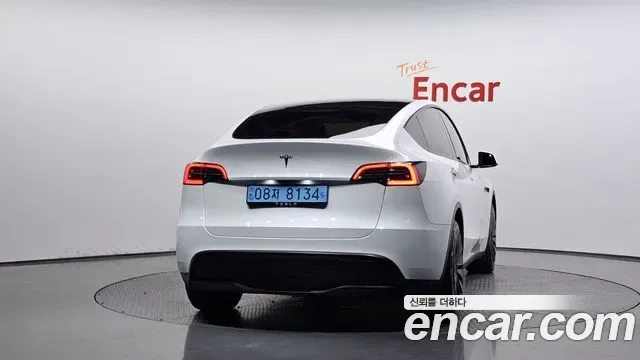 Tesla Y RWD, миниатюра 11