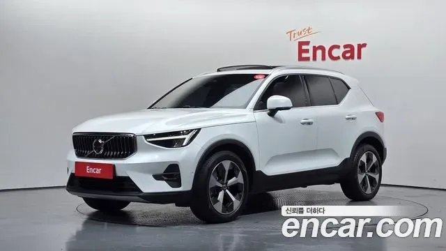 Volvo XC40 B4