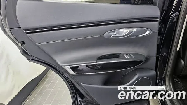 Genesis GV70 2.2 дизель 2WD ( ), миниатюра 4