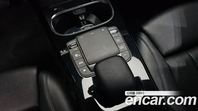 Mercedes-Benz A-Class A220, миниатюра 25