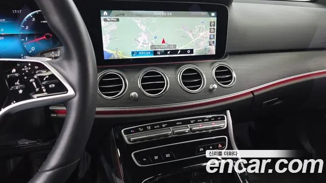 Mercedes-Benz E-Class E250, миниатюра 2