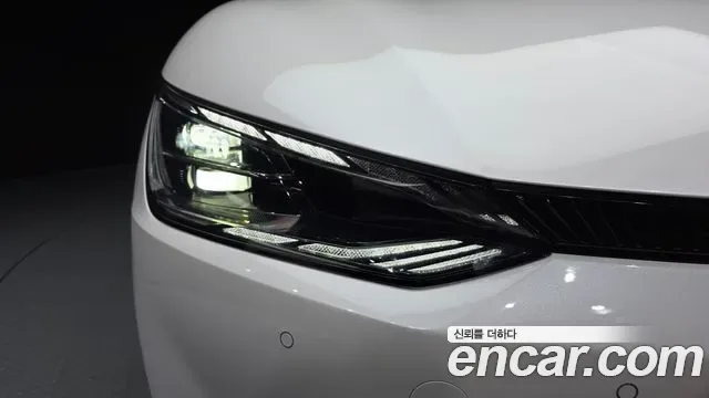 Kia EV6, миниатюра 10