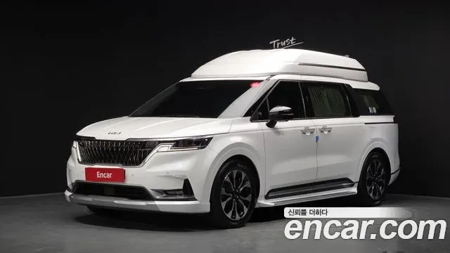 Kia Carnival бензин 9 мест Signature