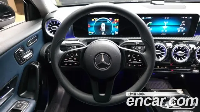 Mercedes-Benz A-Class A220, миниатюра 30