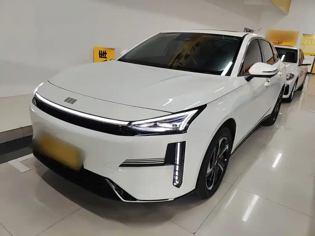 Geely Galaxy L6