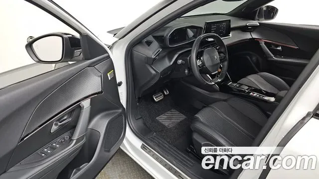 Peugeot E-2008 EV GT, миниатюра 20