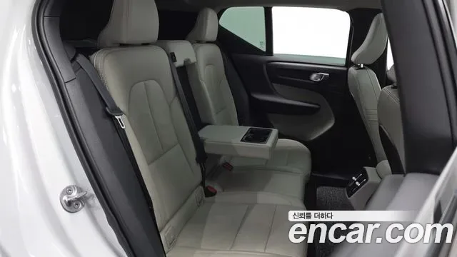 Volvo XC40 B4, миниатюра 5