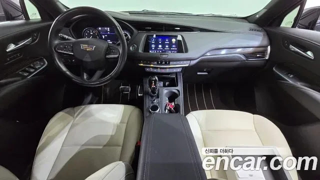 Cadillac XT4 2.0 AWD, миниатюра 3