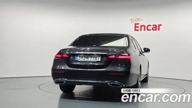 Mercedes-Benz E-Class E250, миниатюра 7