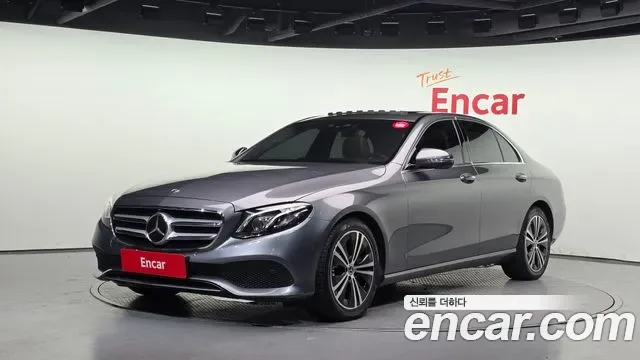 Mercedes-Benz E-Class E300, миниатюра 7