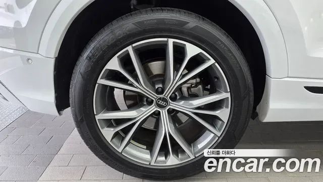 Audi Q8 55 TFSI Premium, миниатюра 19