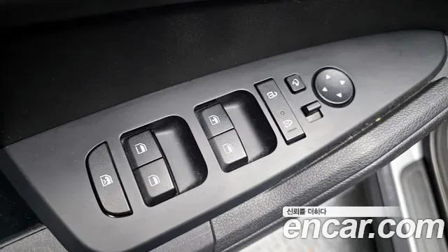 Kia Sportage дизель 2.0 4WD, миниатюра 13