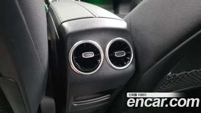Mercedes-Benz GLA GLA220, миниатюра 4
