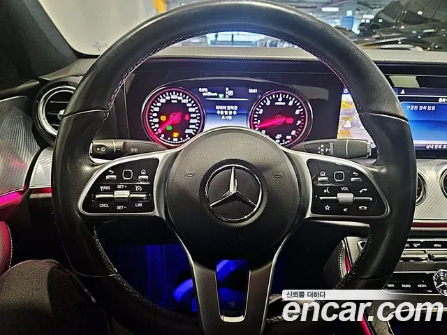 Mercedes-Benz E-Class E250, миниатюра 13