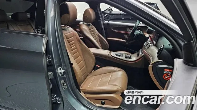 Mercedes-Benz E-Class E250, миниатюра 19