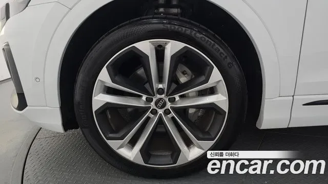 Audi Q8 55 TFSI Premium, миниатюра 18