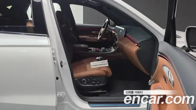 Genesis GV70 2.5T бензин AWD ( ), миниатюра 14