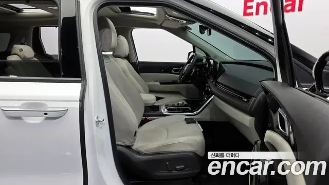 Kia Carnival дизель 9 мест, миниатюра 7
