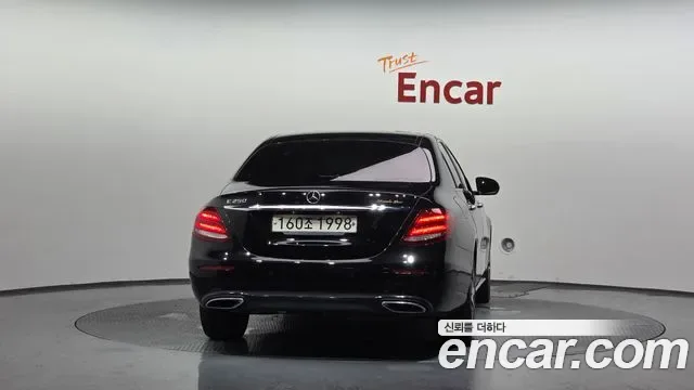 Mercedes-Benz E-Class E250, миниатюра 20