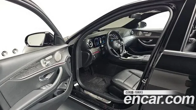 Mercedes-Benz E-Class E350 4MATIC, миниатюра 7