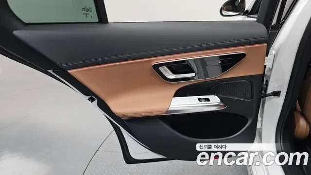 Mercedes-Benz E-Class E200 AMG Line, миниатюра 24