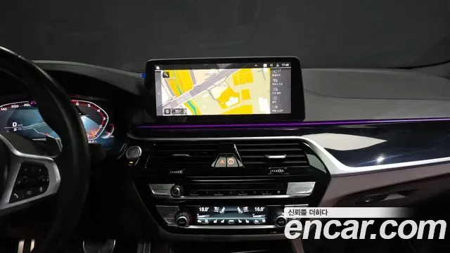BMW 5 (G30) M550i xDrive, миниатюра 28