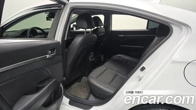 Hyundai Avante AD, миниатюра 4