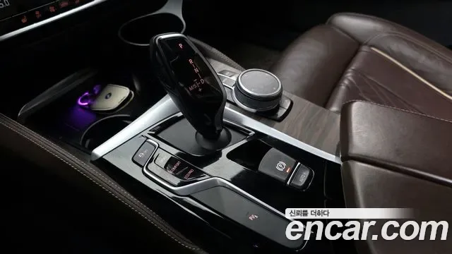 BMW 5 (G30) 520i M, миниатюра 9