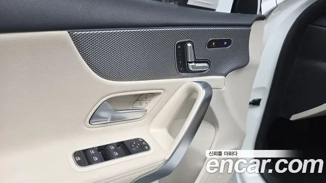 Mercedes-Benz A-Class A220, миниатюра 7