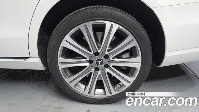 Mercedes-Benz E-Class E450 4MATIC, миниатюра 28