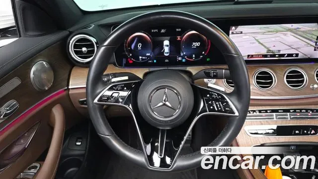 Mercedes-Benz E-Class E250, миниатюра 16