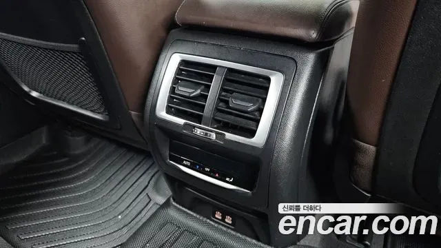 BMW iX3 M, миниатюра 5