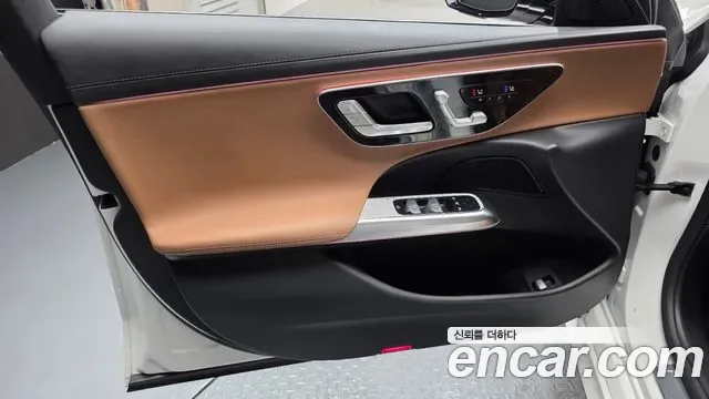 Mercedes-Benz E-Class E200, миниатюра 29