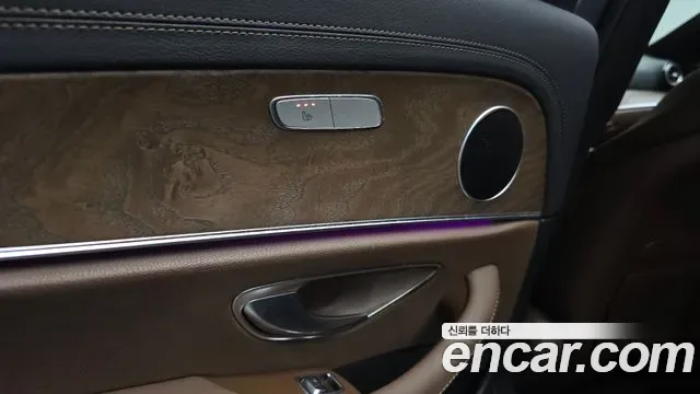 Mercedes-Benz E-Class E250, миниатюра 24