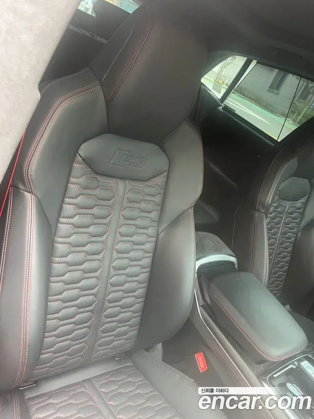 Audi RSQ8 4.0 TFSI, миниатюра 3