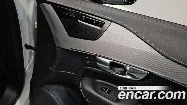 Volvo XC90 T8 R- гибрид, миниатюра 9