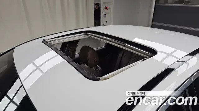 Mercedes-Benz E-Class E300 4MATIC, миниатюра 6