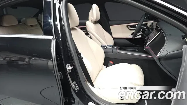Mercedes-Benz E-Class E200 AMG Line, миниатюра 18