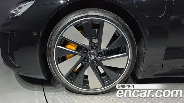 Audi e- GT Premium, миниатюра 7