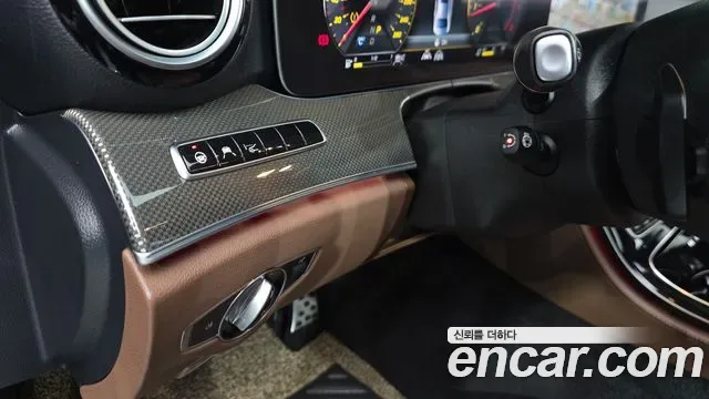 Mercedes-Benz E-Class E300 4MATIC AMG Line, миниатюра 4