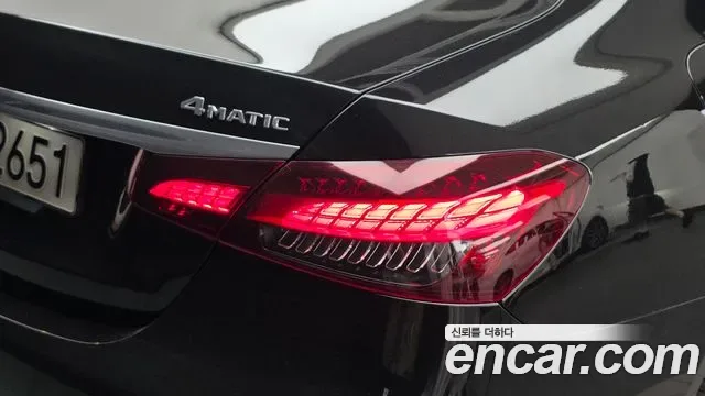 Mercedes-Benz E-Class E220d 4MATIC AMG Line, миниатюра 22