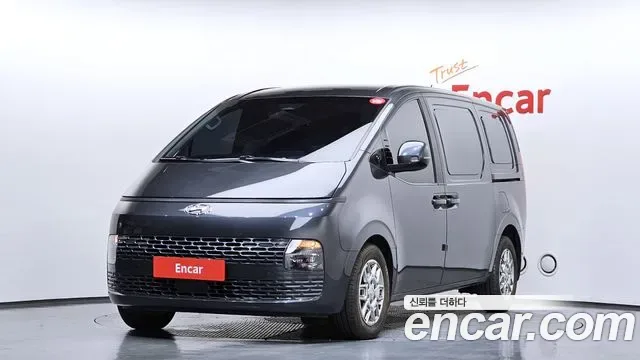 Hyundai Staria 3 мест Modern